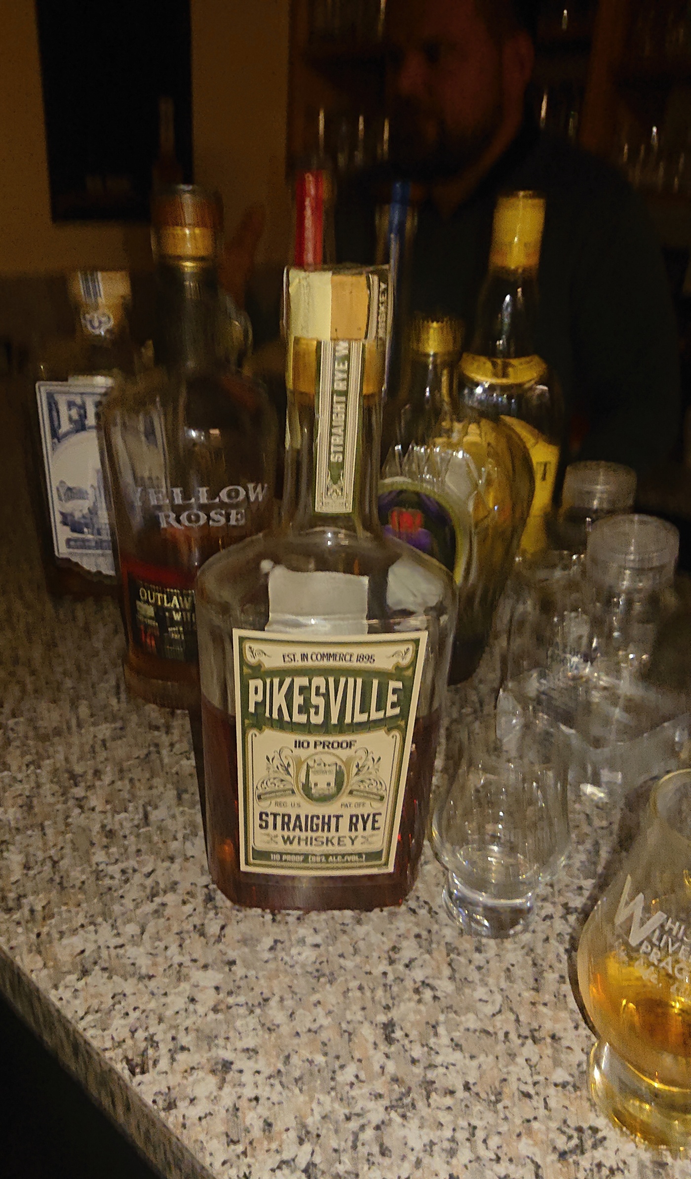 Degustace DDS # 4 - Kukuice nen jenom popcorn
Zboen Kostelec - 26.11.2022
DDS SSaM (Divize degustanch specialist Spolku Sbratel alkoholickch Miniatur)
Yellow Rose Outlaw Bourbon Whiskey - Willet Pot Still Reserve Bourbon - Crown Royal Black Blended Canadian Whiskey - FEW Straight Rye Whiskey - Wild Turkey 101 Kentucky Straight Bourbon Whiskey - Bib & Tucker 6yo Small Batch Whiskey Bourbon - Pikesville Straight Rye Whiskey