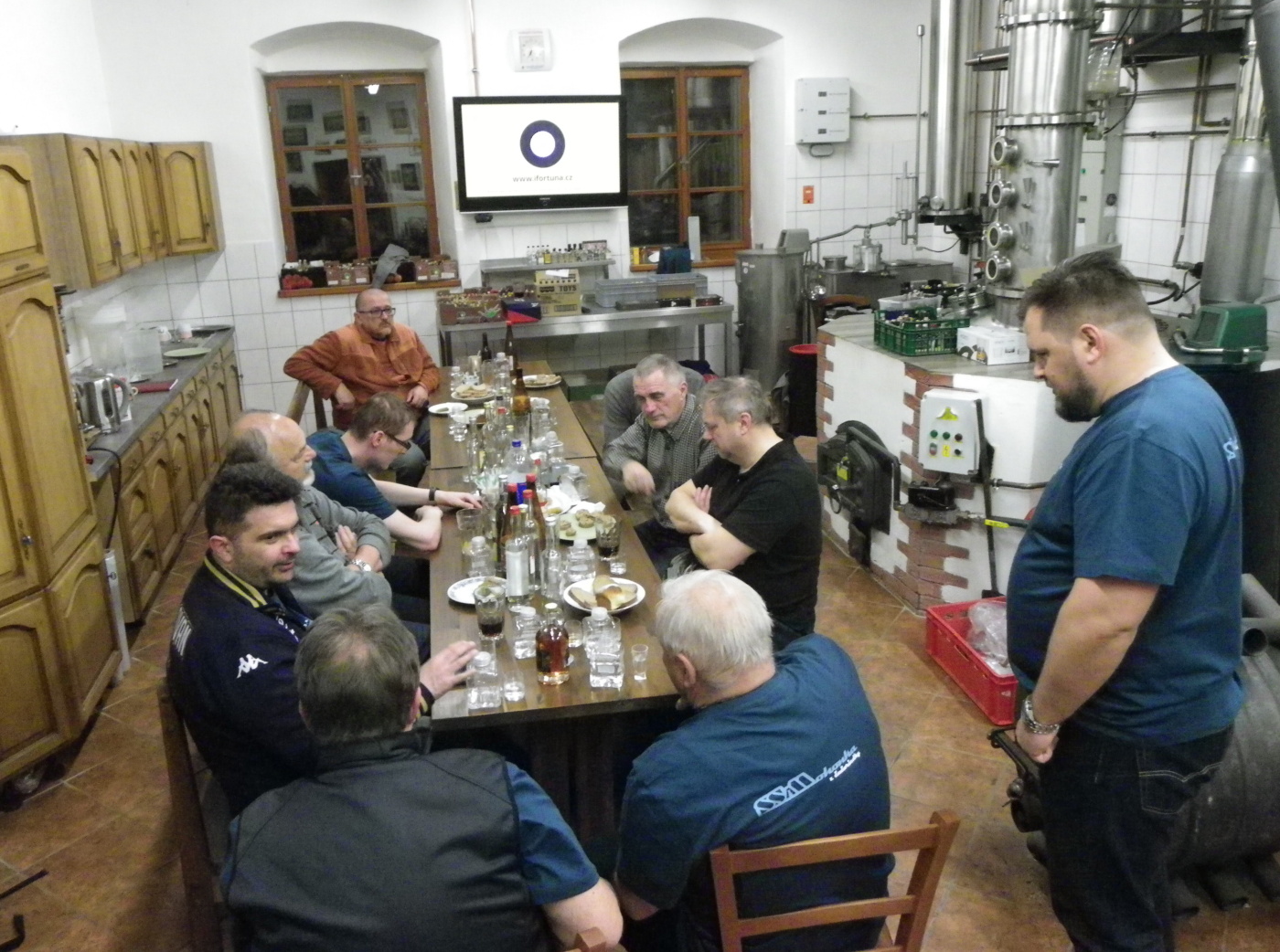 Ukzkov degustace - SSaMohonka z uoriedky
Kcov - 2.4.2022
DDS SSaM (Divize degustanch specialist Spolku Sbratel alkoholickch Miniatur)
Plenice Kcovka Ovocn lihovar: Borvkovice - Calvados - Borvka - Vie - ern Bez - Malinovice - Destilt z medu - Starokcovsk trdlovice - Hrukovice - Datlovice - Merukovice - Teovice - Broskvovice