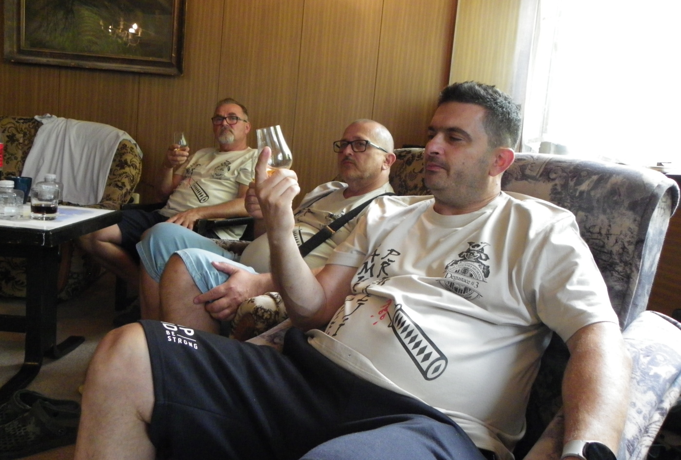 Degustace DDS # 3 - Samurajov pichzej - zijsk whisky
Lout - 13.8.2022
DDS SSaM (Divize degustanch specialist Spolku Sbratel alkoholickch Miniatur)
Fuyu Mizunara Finish - Masahiro pure malt - Paul John Brilliance - Amrut fusion - Kavalan Oloroso Sherry Oak - Kavalan Vinho Barrique