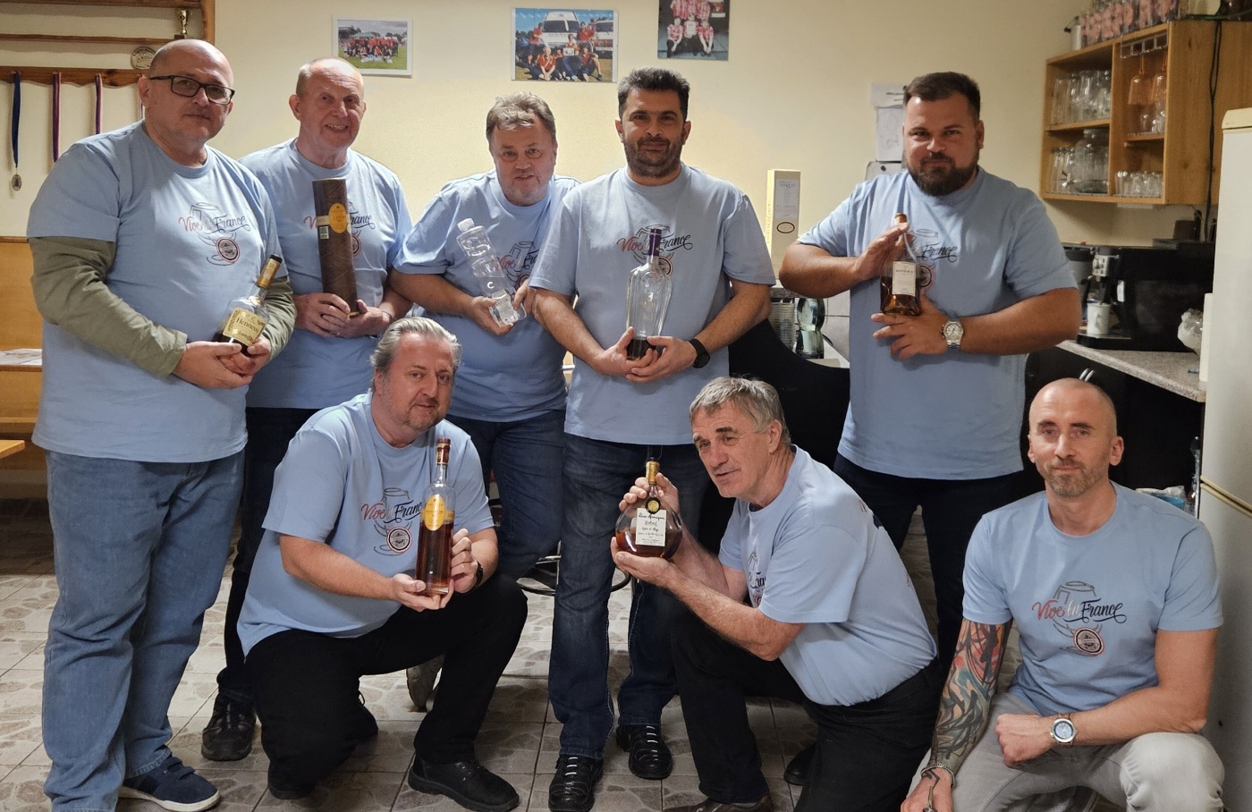 Degustace DDS # 8 - Vive la France
Zboen Kostelec - 30.11.2024
DDS SSaM (Divize degustanch specialist Spolku Sbratel alkoholickch Miniatur)
Gautier cognac Pinar Del Rio exclusive cigar blend XO - Hardy cognac Legend 1863 - Godet cognac XO Fine Champagne - Bas-Armagnac Delord Hors d` Age - Domaine Tariquet XO Bas-Armagnac - Hennesy Very Special cognac
