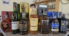 Degustace DDS # 5 - Vy(Whi)sok kola ivota
Zboen Kostelec - 12.8.2023
DDS SSaM (Divize degustanch specialist Spolku Sbratel alkoholickch Miniatur)
Whisky Ginger (Tullamore Dew) - Old Fashioned (Jack Daniel`s) - Dimple 15yo blended whisky - Glenfiddich 12yo single malt whisky - Aberfeldy 12yo single malt whisky - Arran Sauternes cask finish single malt whisky - Penicillin (Ballantines fines`t, Laphroaigh islay single malt scotch whisky) - Highland Park 12yo single malt whisky - Kilchoman Machir Bay single malt whisky - Port Charlotte Heavily Peated single malt whisky