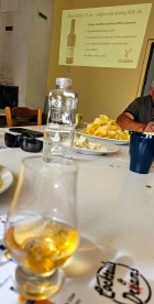 Degustace DDS # 5 - Vy(Whi)sok kola ivota
Zboen Kostelec - 12.8.2023
DDS SSaM (Divize degustanch specialist Spolku Sbratel alkoholickch Miniatur)
Whisky Ginger (Tullamore Dew) - Old Fashioned (Jack Daniel`s) - Dimple 15yo blended whisky - Glenfiddich 12yo single malt whisky - Aberfeldy 12yo single malt whisky - Arran Sauternes cask finish single malt whisky - Penicillin (Ballantines fines`t, Laphroaigh islay single malt scotch whisky) - Highland Park 12yo single malt whisky - Kilchoman Machir Bay single malt whisky - Port Charlotte Heavily Peated single malt whisky