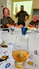Degustace DDS # 5 - Vy(Whi)sok kola ivota
Zboen Kostelec - 12.8.2023
DDS SSaM (Divize degustanch specialist Spolku Sbratel alkoholickch Miniatur)
Whisky Ginger (Tullamore Dew) - Old Fashioned (Jack Daniel`s) - Dimple 15yo blended whisky - Glenfiddich 12yo single malt whisky - Aberfeldy 12yo single malt whisky - Arran Sauternes cask finish single malt whisky - Penicillin (Ballantines fines`t, Laphroaigh islay single malt scotch whisky) - Highland Park 12yo single malt whisky - Kilchoman Machir Bay single malt whisky - Port Charlotte Heavily Peated single malt whisky