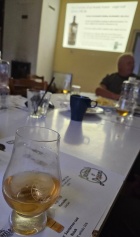 Degustace DDS # 5 - Vy(Whi)sok kola ivota
Zboen Kostelec - 12.8.2023
DDS SSaM (Divize degustanch specialist Spolku Sbratel alkoholickch Miniatur)
Whisky Ginger (Tullamore Dew) - Old Fashioned (Jack Daniel`s) - Dimple 15yo blended whisky - Glenfiddich 12yo single malt whisky - Aberfeldy 12yo single malt whisky - Arran Sauternes cask finish single malt whisky - Penicillin (Ballantines fines`t, Laphroaigh islay single malt scotch whisky) - Highland Park 12yo single malt whisky - Kilchoman Machir Bay single malt whisky - Port Charlotte Heavily Peated single malt whisky