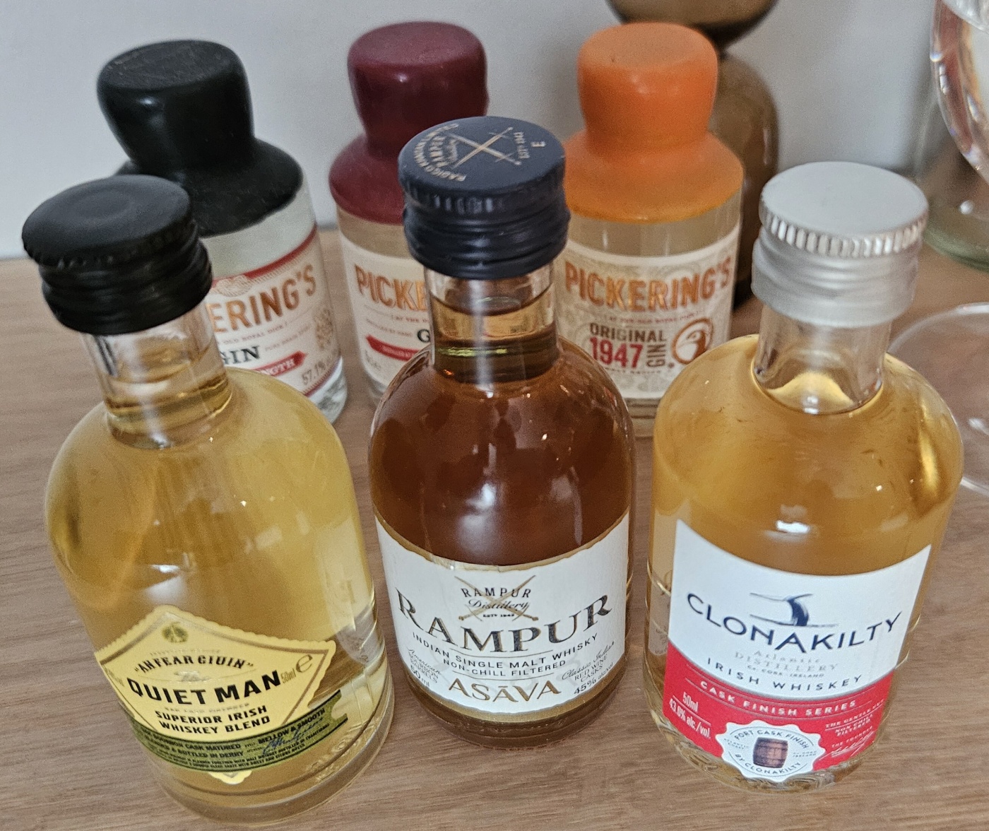 Setk�n� / Burza minif�a�ti�iek alkoholu - Minibottles collectors meeting
Bratislava - Modesto bar - 21.9.2024