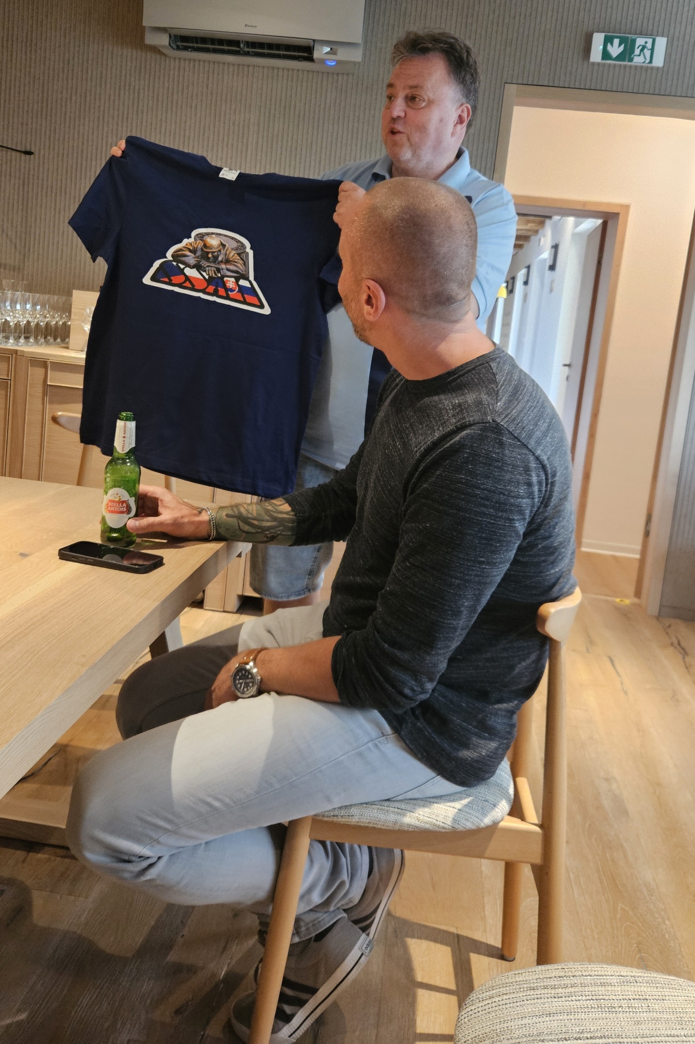 Setk�n� / Burza minif�a�ti�iek alkoholu - Minibottles collectors meeting
Bratislava - Modesto bar - 21.9.2024