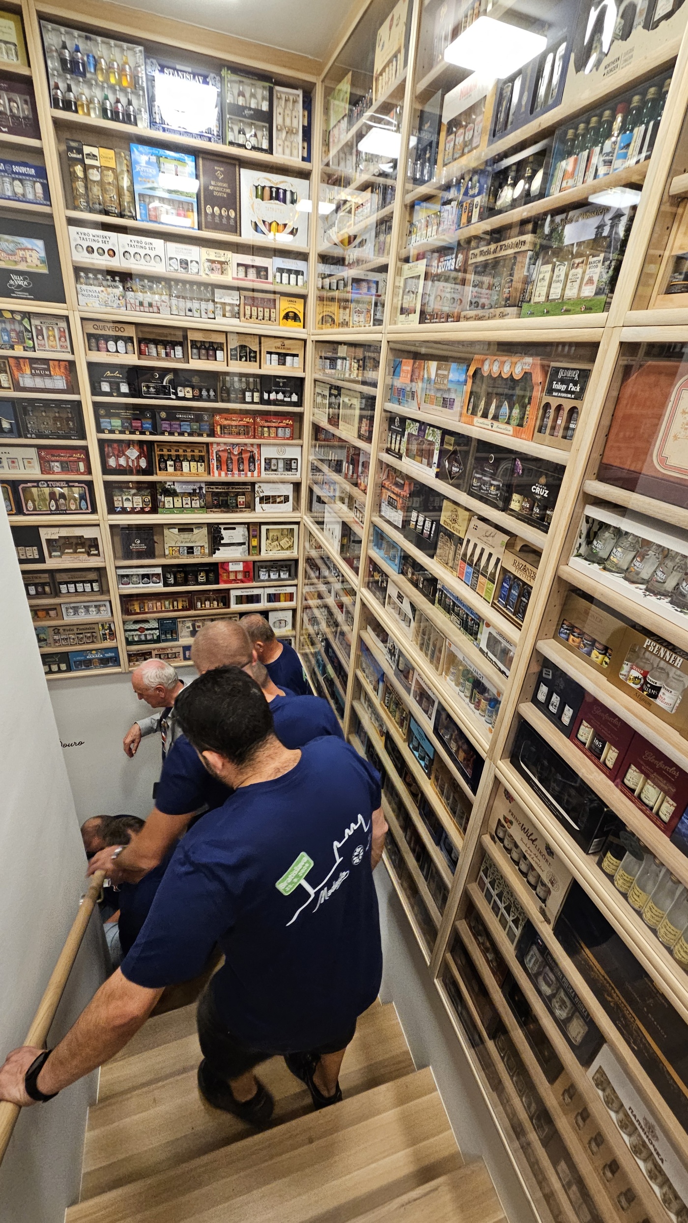 Setk�n� / Burza minif�a�ti�iek alkoholu - Minibottles collectors meeting
Bratislava - Modesto bar - 21.9.2024