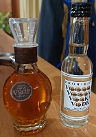 Burza minifatiiek alkoholu - Minibottles collectors meeting
Praha - 18.5.2019
SSaM - Spolek Sbratel alkoholickch Miniatur
Nikka brandy V.S.O.P
Prohibin vodka SSaM