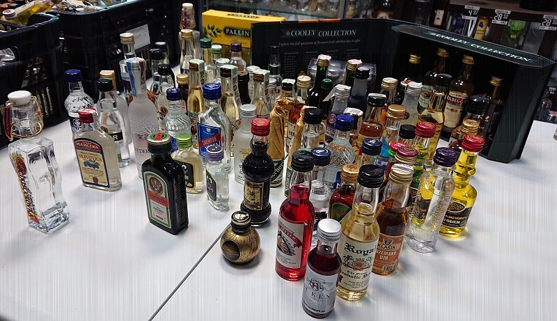 Burza minifľaštičiek alkoholu
22.9.2018 - Poprad
SSaM
Spolek Sběratelů alkoholických Miniatur