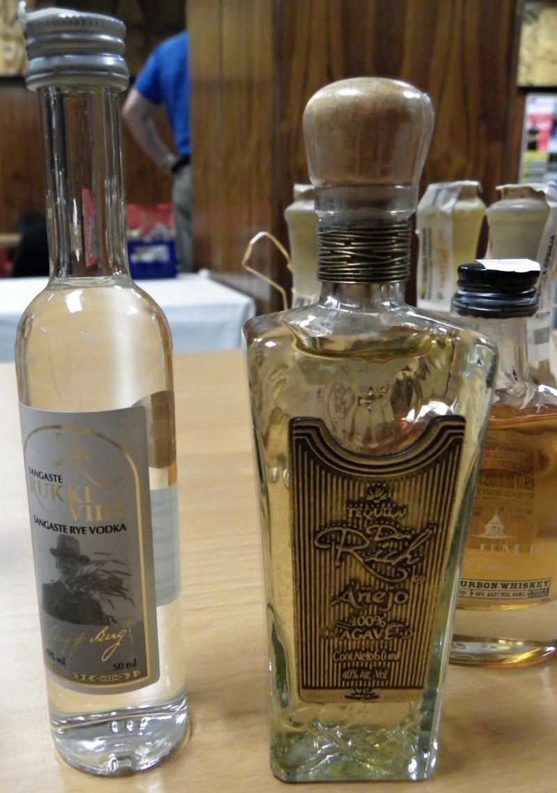 Burza minifatiiek alkoholu
Praha - 26.11.2016
SSaM - Spolek Sbratel alkoholickch Miniatur
