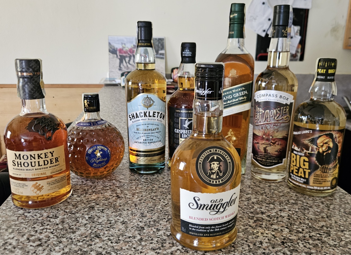 Degustace DDS # 11 - Don`t Be Blind to Blended Whisky - Keep Walking
Zbo�en� Kostelec - 6.6.2026
DDS SSaM (Divize degusta�n�ch specialist� Spolku Sb�ratel� alkoholick�ch Miniatur)
Monkey Shoulder - Old St. Andrew`s Nightcap - Mackinlay`s Shackleton - Springbank Campbeltown Loch - Johnnie Walker Island Green - Compass Box The Peat Monster - Big Peat Small Batch - (Old Smuggler - Johnnie Walker Blue Label)