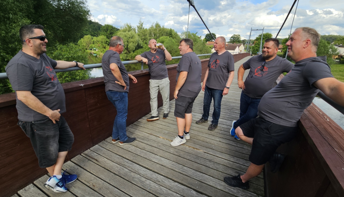 Degustace DDS # 11 - Don`t Be Blind to Blended Whisky - Keep Walking
Zbo�en� Kostelec - 6.6.2026
DDS SSaM (Divize degusta�n�ch specialist� Spolku Sb�ratel� alkoholick�ch Miniatur)
Monkey Shoulder - Old St. Andrew`s Nightcap - Mackinlay`s Shackleton - Springbank Campbeltown Loch - Johnnie Walker Island Green - Compass Box The Peat Monster - Big Peat Small Batch - (Old Smuggler - Johnnie Walker Blue Label)
