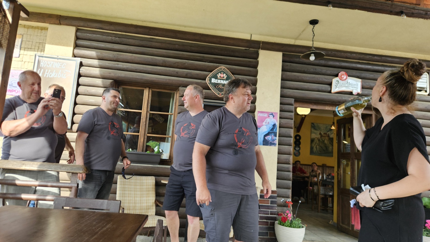Degustace DDS # 11 - Don`t Be Blind to Blended Whisky - Keep Walking
Zbo�en� Kostelec - 6.6.2026
DDS SSaM (Divize degusta�n�ch specialist� Spolku Sb�ratel� alkoholick�ch Miniatur)
Monkey Shoulder - Old St. Andrew`s Nightcap - Mackinlay`s Shackleton - Springbank Campbeltown Loch - Johnnie Walker Island Green - Compass Box The Peat Monster - Big Peat Small Batch - (Old Smuggler - Johnnie Walker Blue Label)