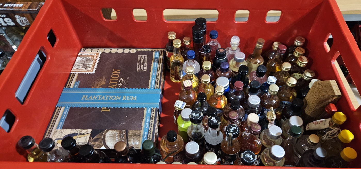 SSaM - Burza minif�a�ti�iek alkoholu - Minibottles collectors meeting
Praha - 8.11.2025